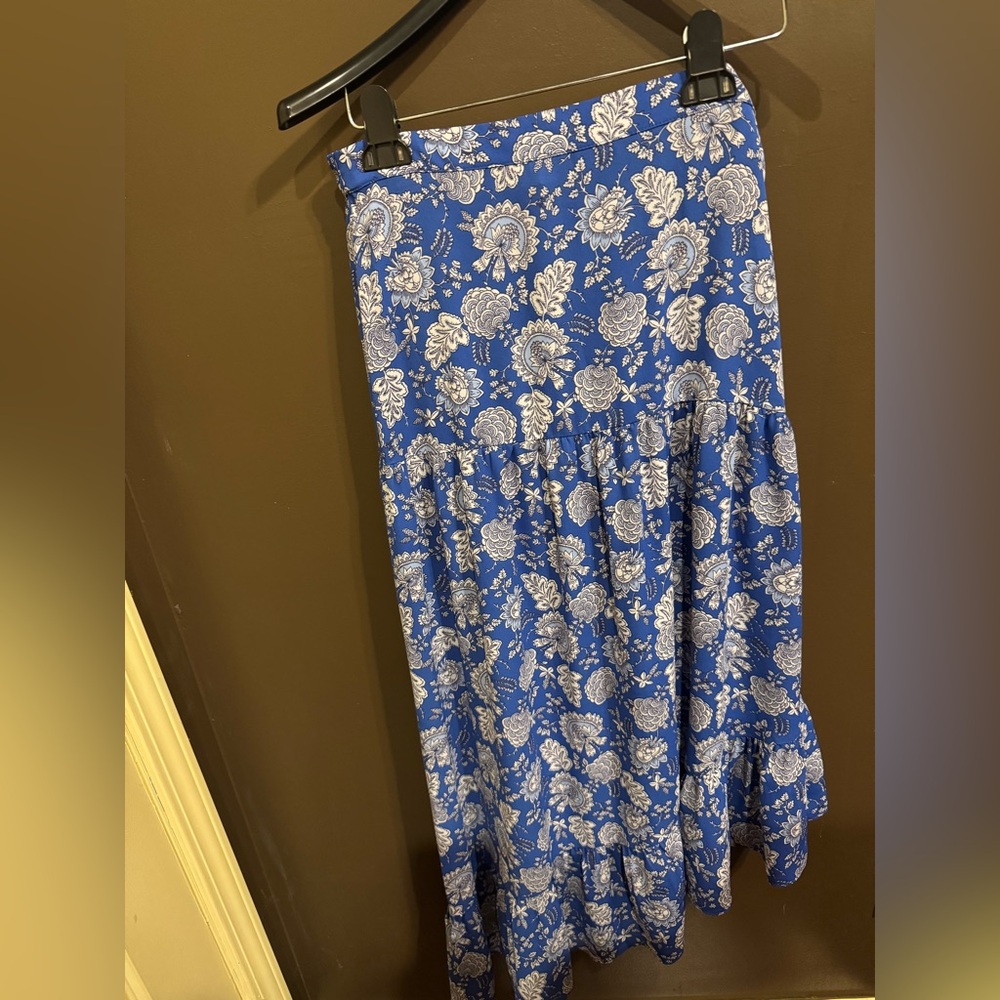 Vince Camuto Blue and White Floral Asymmetrical Skirt